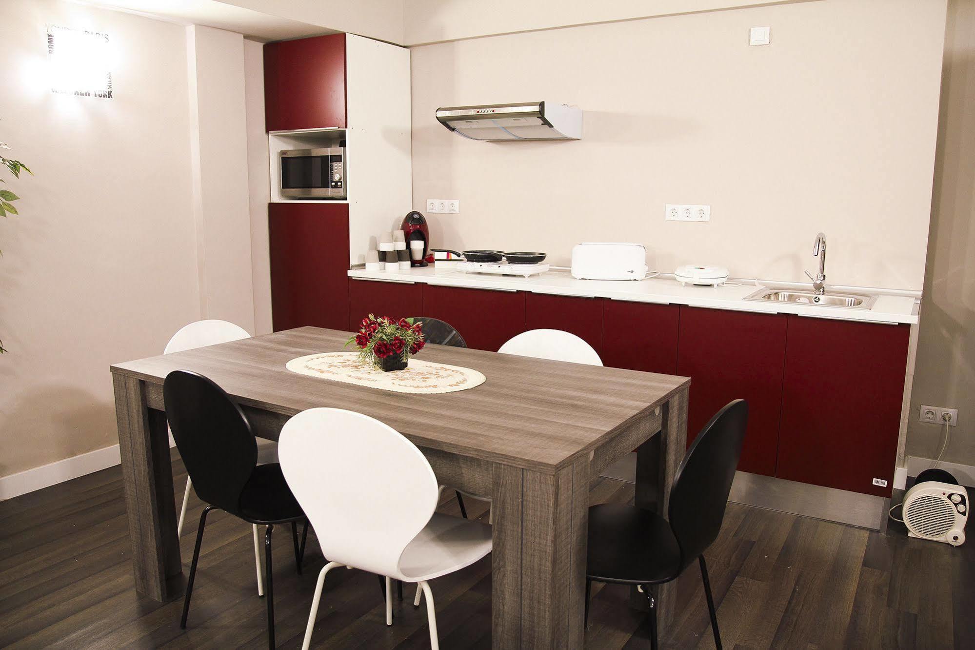 Hostel Barcelona & You Hostel Sagrada Familia *